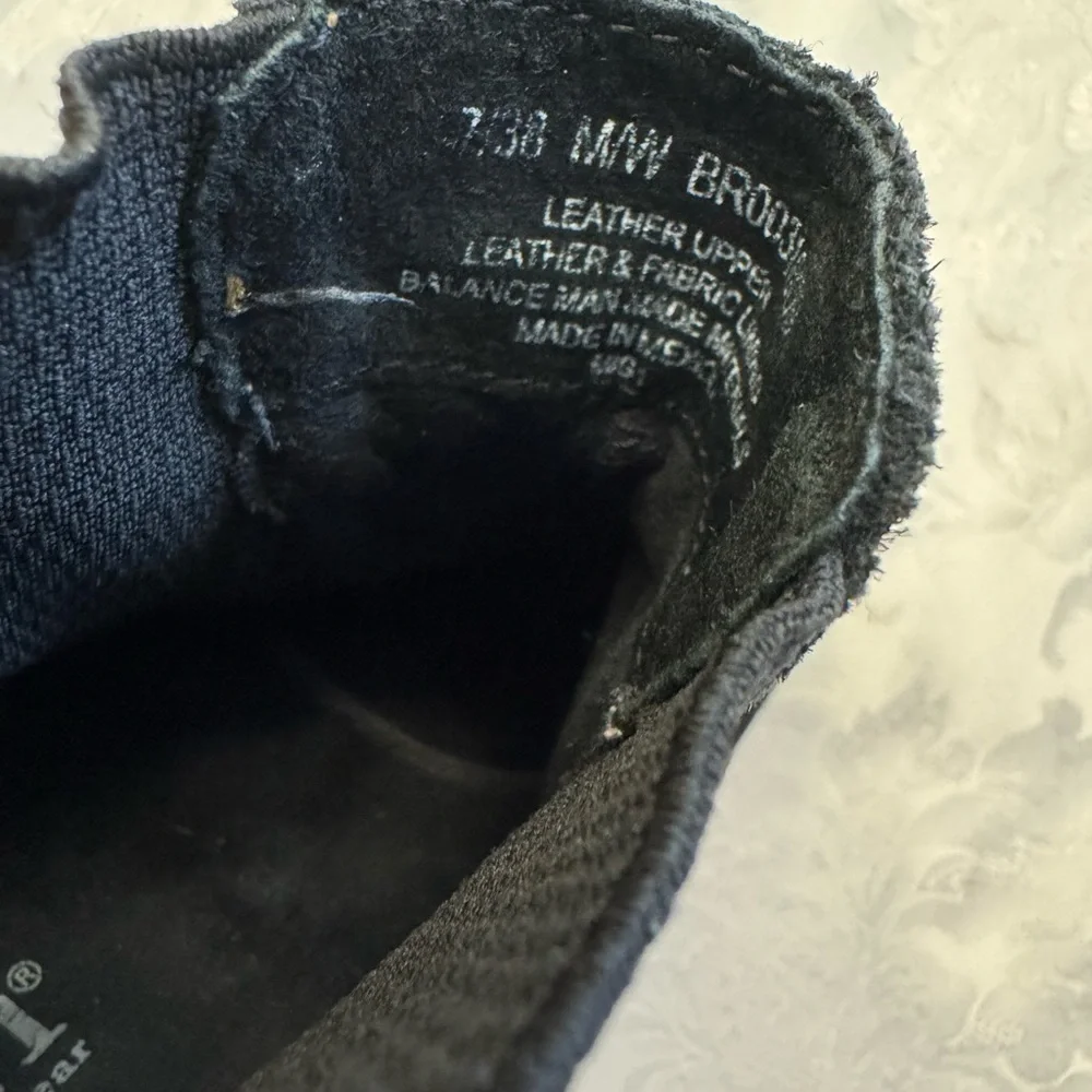 Born Talyn Size 7M Black Distressed Bootie Chelsea Boot Leather Comfort‎ Shoe